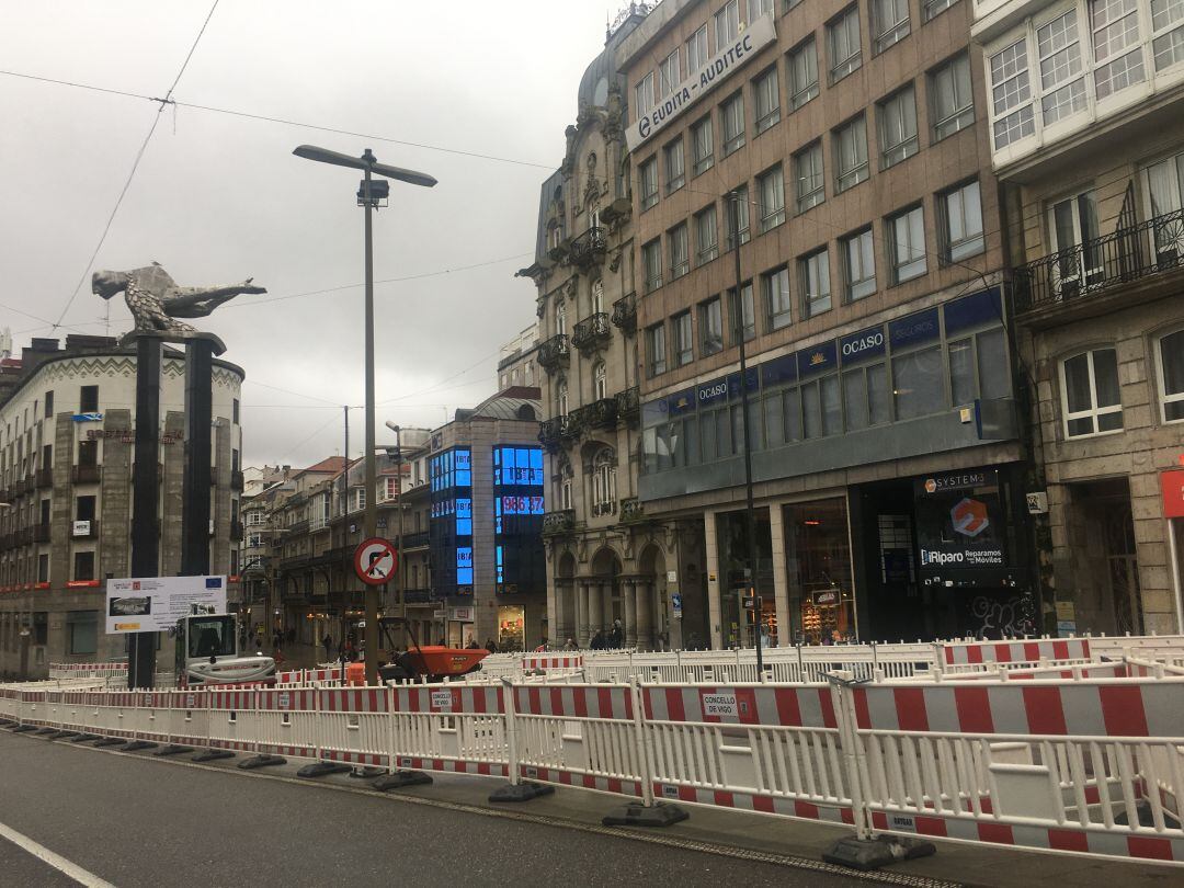 La Porta do Sol, vallada al inicio de las obras el pasado mes de enero