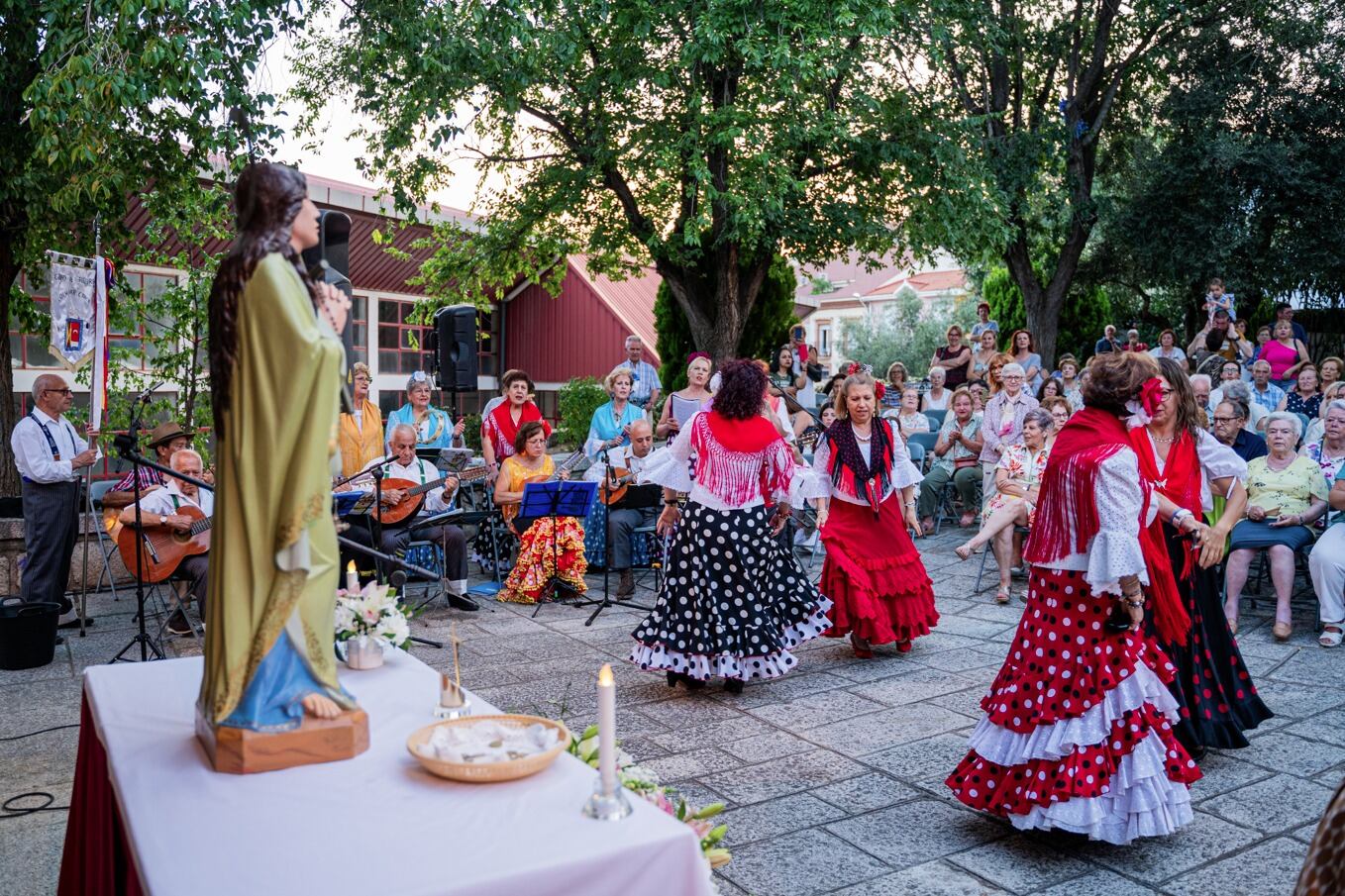 Del sábado 20 al lunes 22 de julio, en torno a la Ermita de Santa María Magdalena se desarrollarán diferentes actividades con motivo de las fiestas patronales del barrio