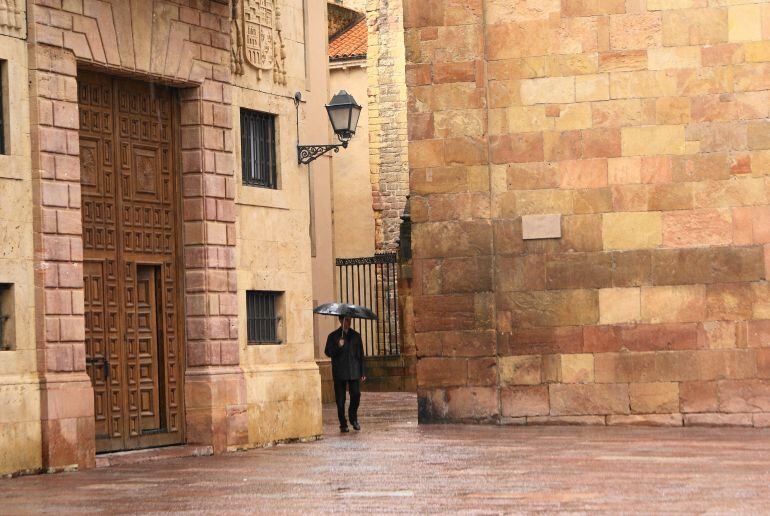 Fachada del arzobispado de Oviedo.