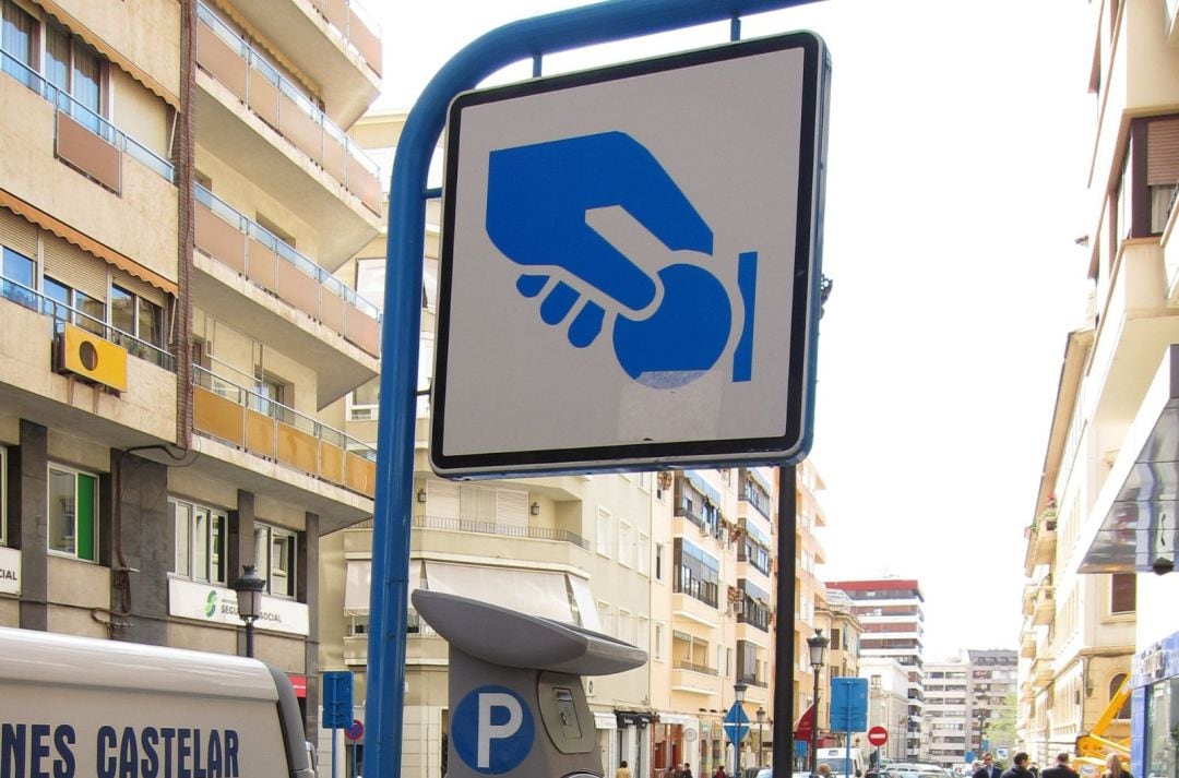 Imagen de archivo de un Cartel de la zona ORA en Alicante