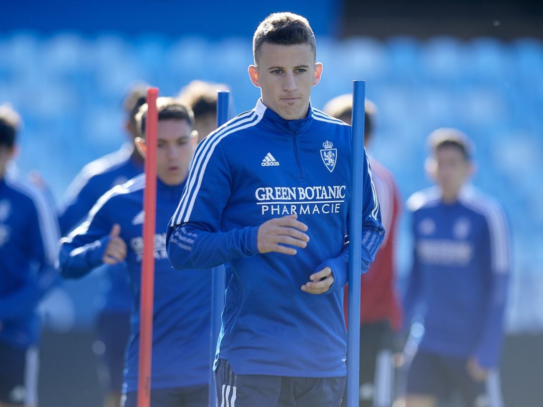 Carlos Nieto, durante un entrenamiento en La Romareda