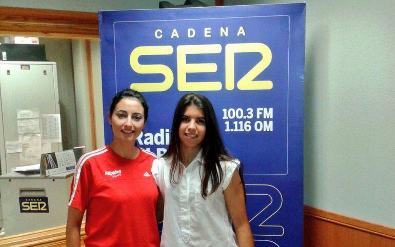 Alba Redondo (dcha.)