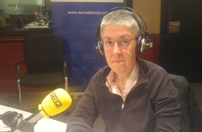 Francisca Verdejo en los estudios de Radio Barcelona