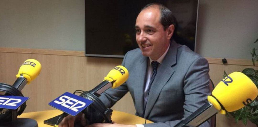 Foto de archivo del alcalde de Sevilla la Nueva Asensio Martínez