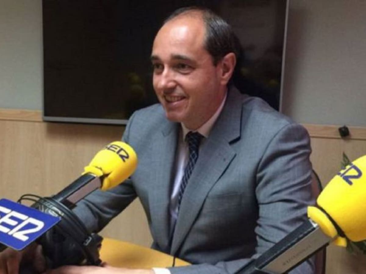 Asensio Martínez: "El presupuesto de las fiestas lo destinaremos para ayudar a los vecinos"