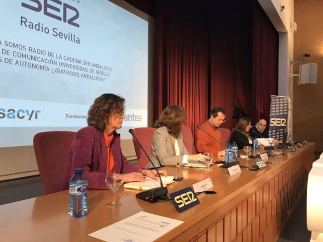 Mesa redonda "Tratamiento informativo actual de la política andaluza"
