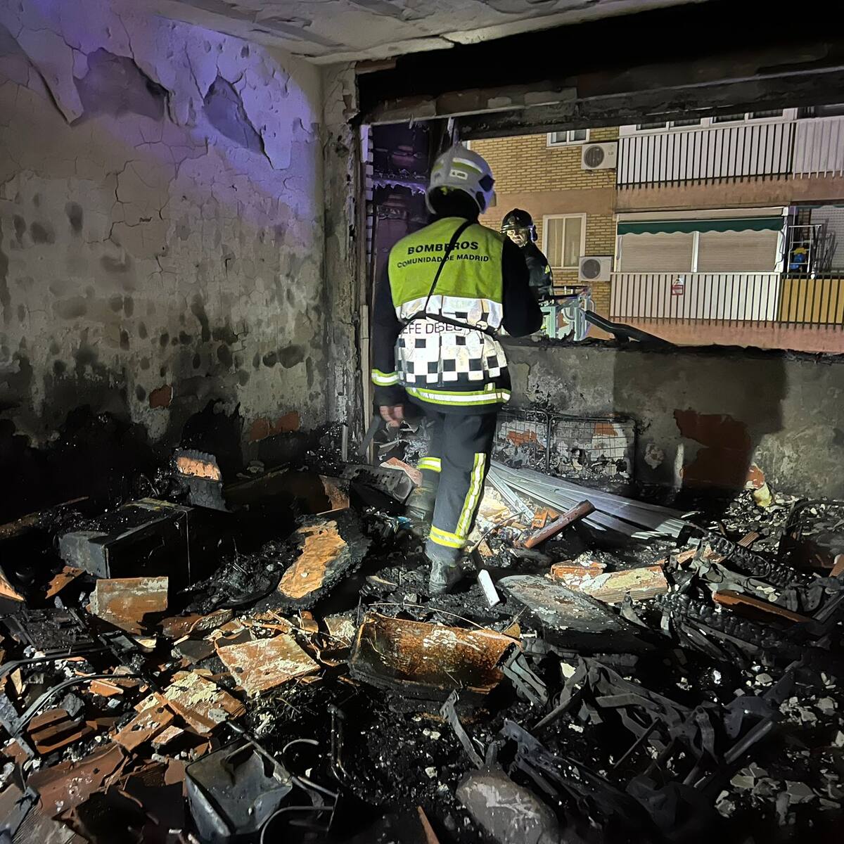 Dos incendios diferentes en Parla dejan un fallecido y 24 personas atendidas por inhalación de humo