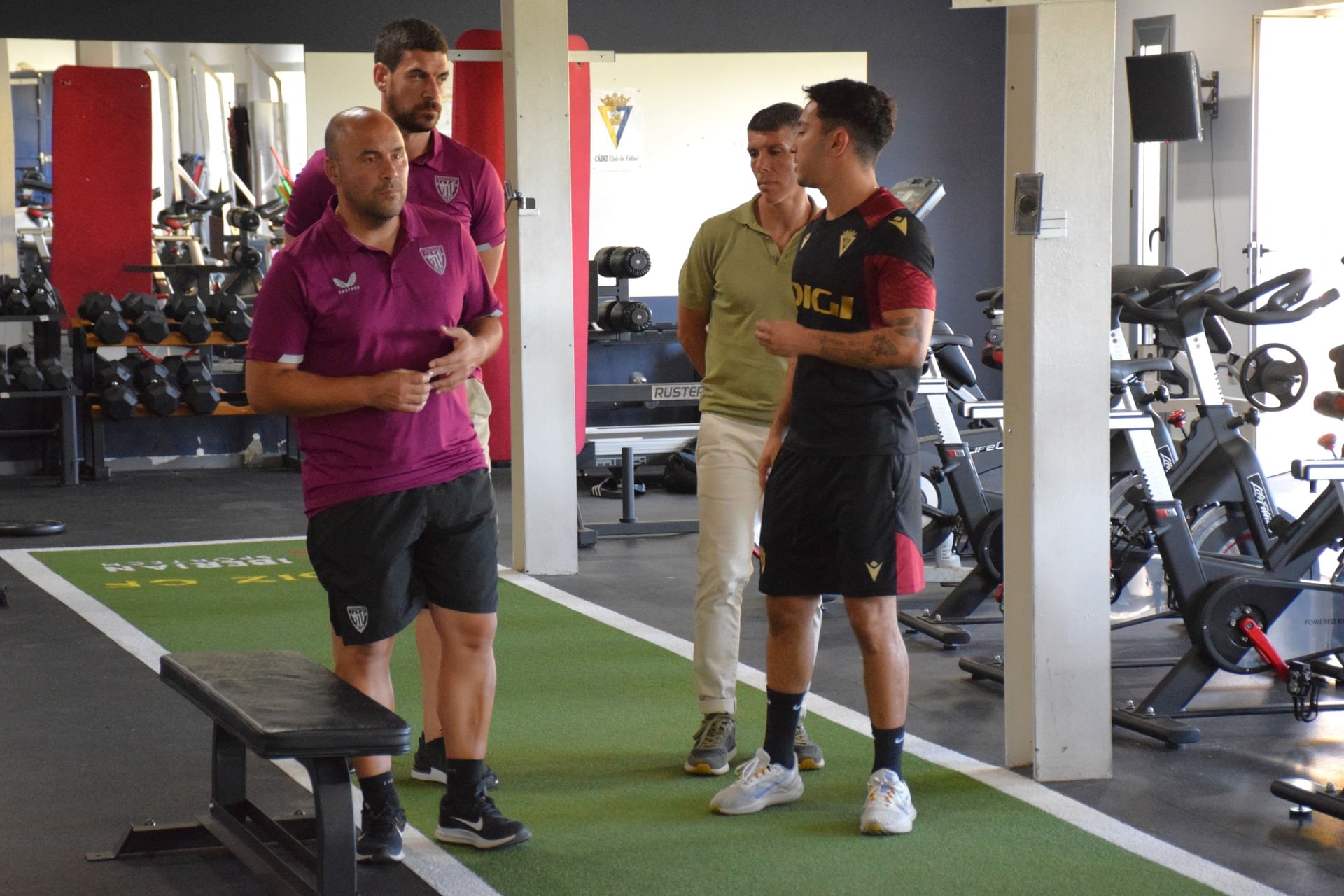 Responsables de Lezama visitan la Ciudad Deportiva Bahía de Cádiz