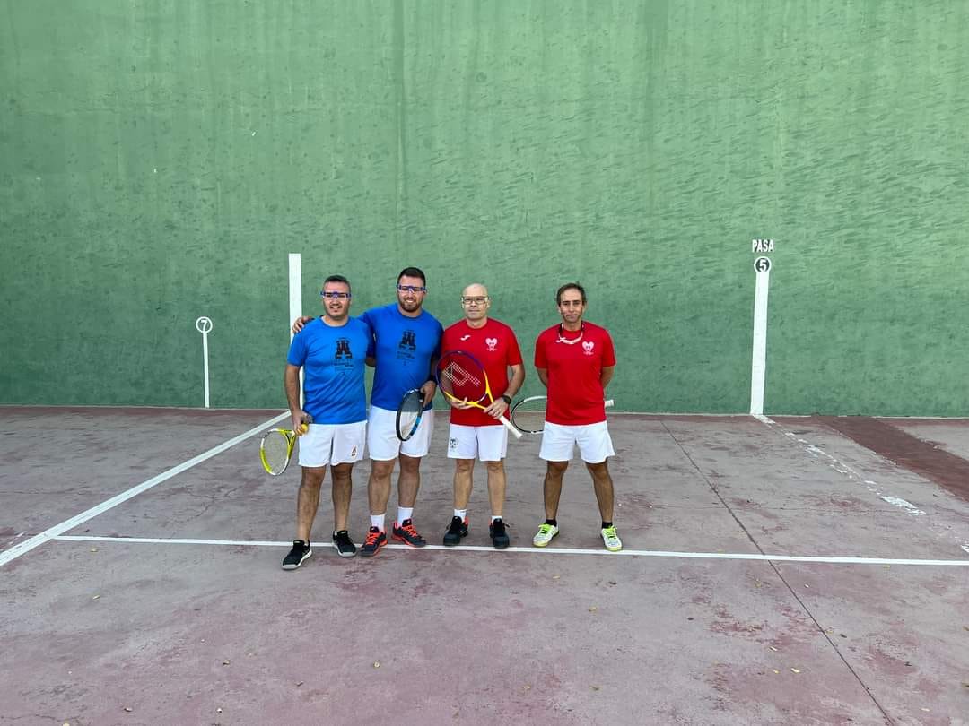 Jugadores del Club Frontenis Villena