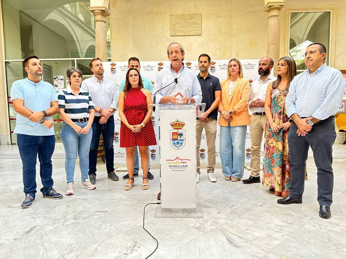 El alcalde de Andújar muestra su satisfacción tras los cien días de Gobierno municipal
