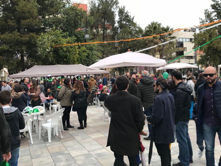 La plaza Castelar de Elda ha acogido la celebración del Día de San Patricio