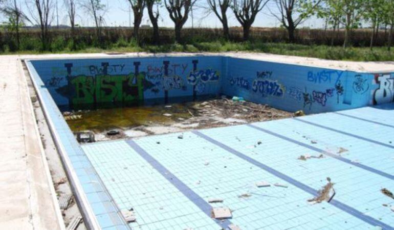 Los vecinos reclaman la recuperación de la piscina Solagua