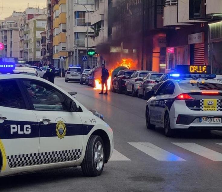 Quema de un contendor en Gandia.