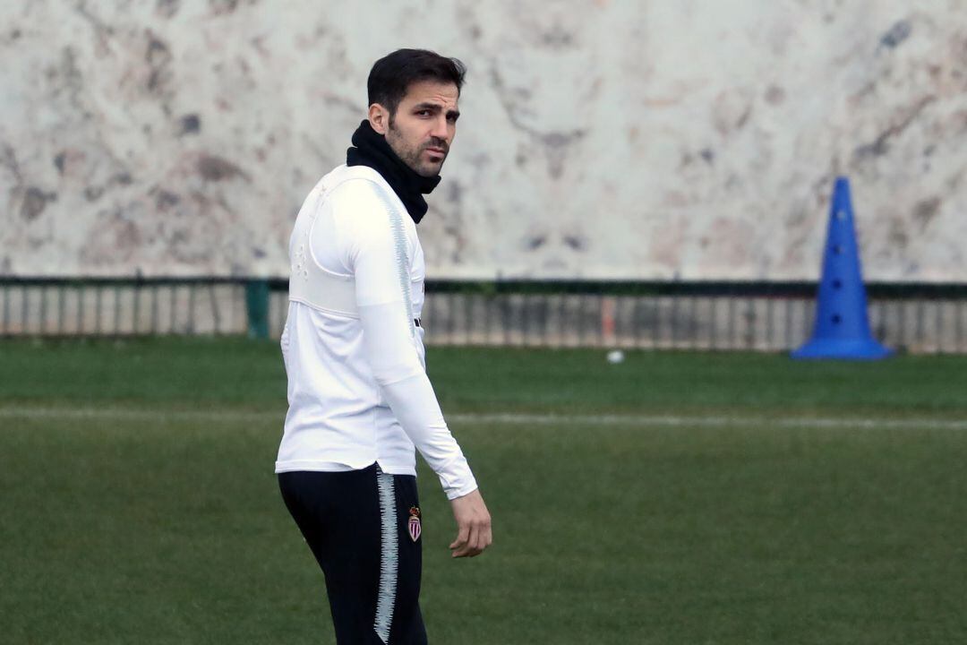 Cesc Fábregas, durante un entreno con el Mónaco