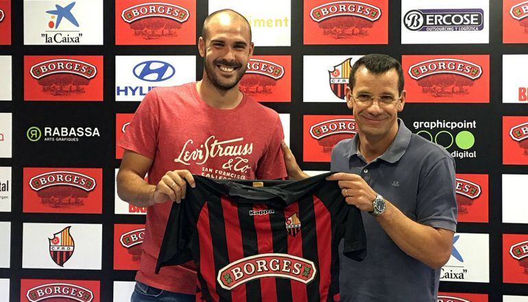 Atienza, el nou fitxatge de l'entitat roig i negre.