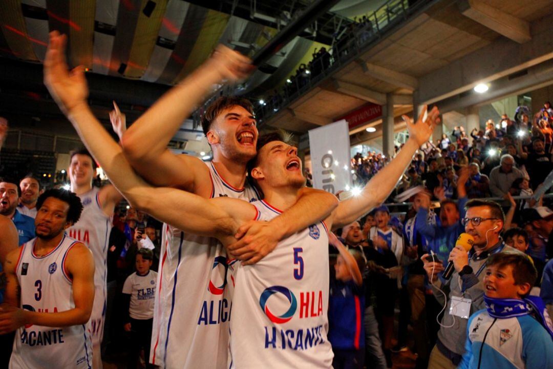 Chumi Ortega, en la celebración del ascenso a LEB Oro