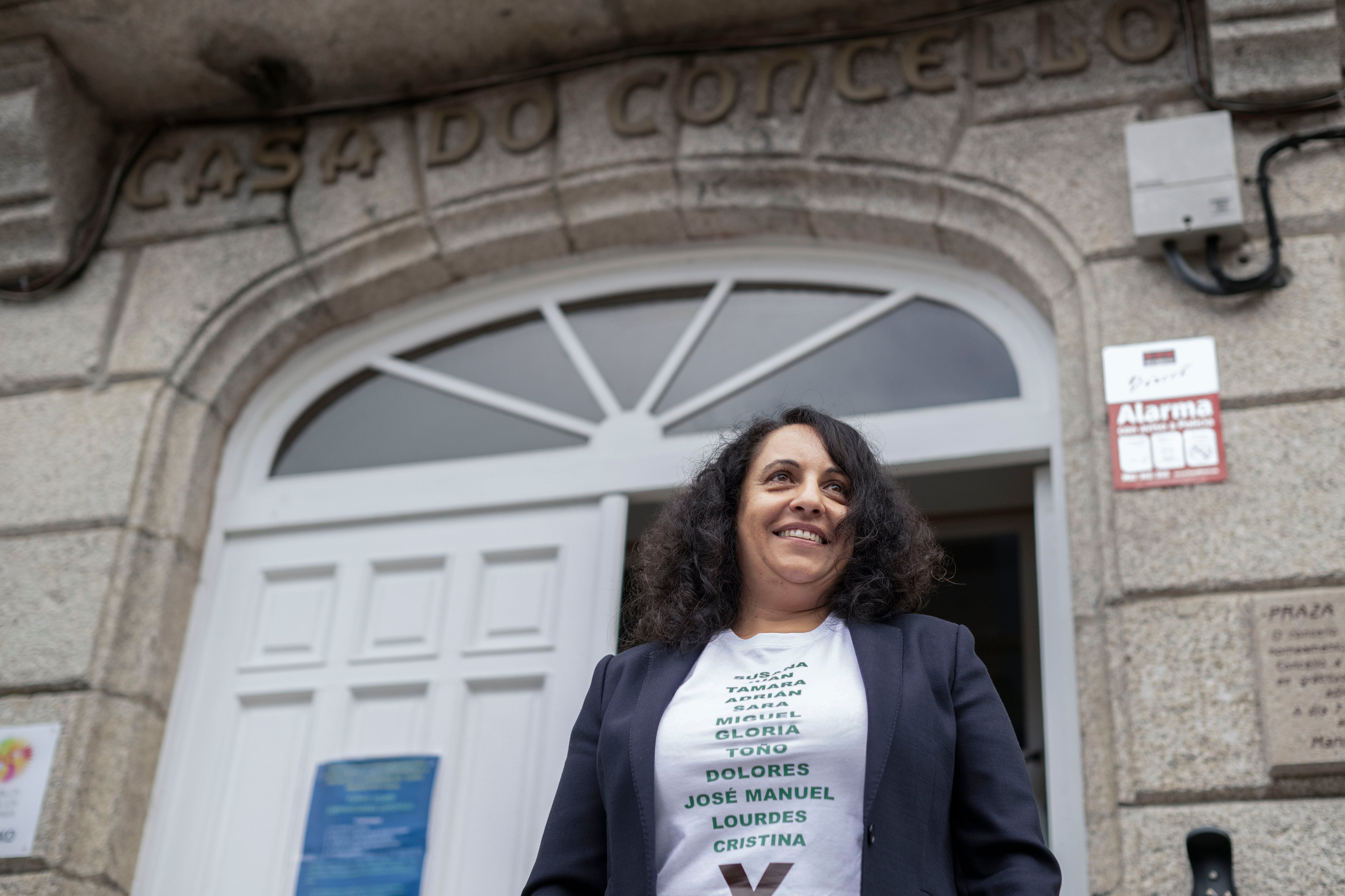 El acuerdo alcanzado por el PSdeG-PSOE y la coalición Xuntos polo Irixo otorga la alcaldía a Susana Iglesias tras la moción de censura al popular Manuel Cerdeira (PP)