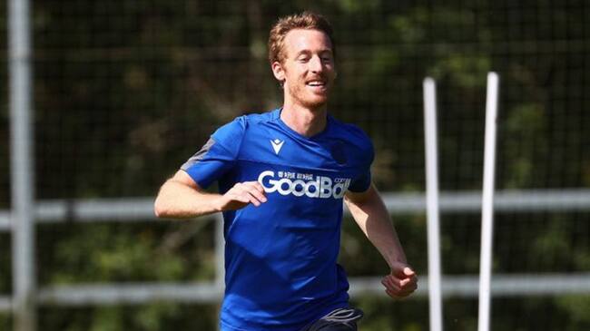 Zurutuza es el único jugador que queda en la Real de la plantilla realista del último ascenso a Primera