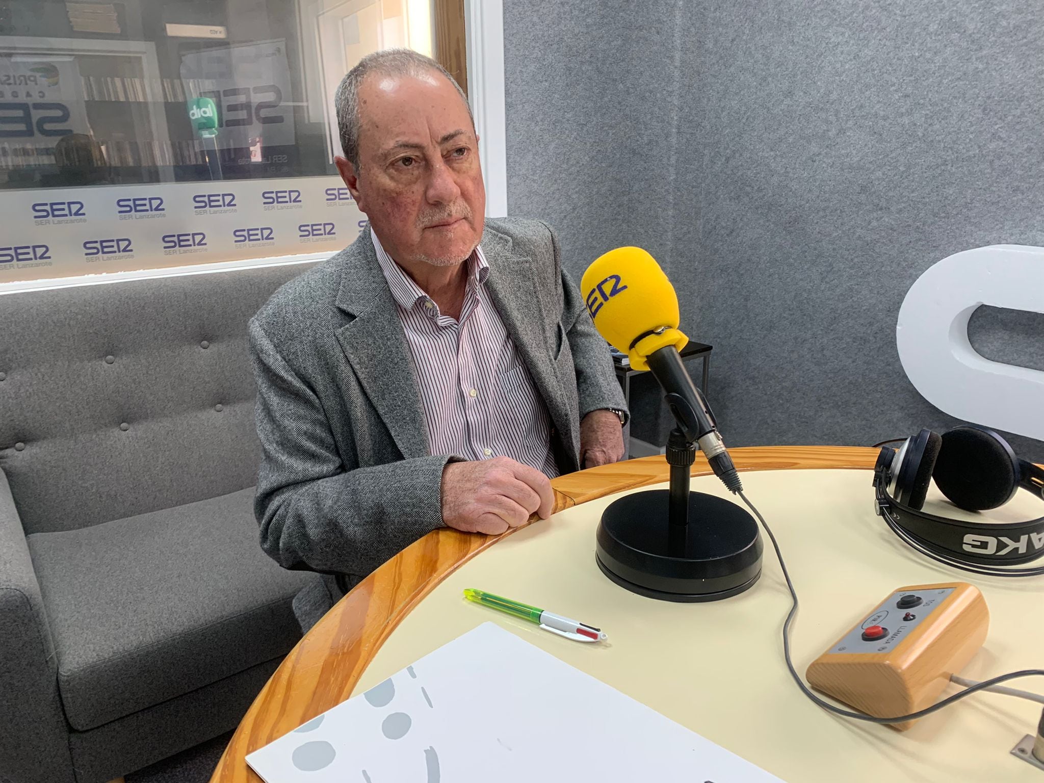 Juan Manuel Sosa en los estudios de SER Lanzarote.