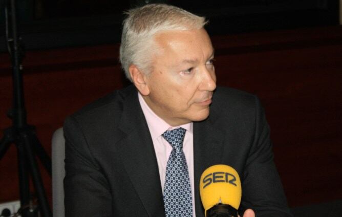 El president de la patronal vallesana CECOT, Antoni Abad, en una entrevista a Ràdio Barcelona