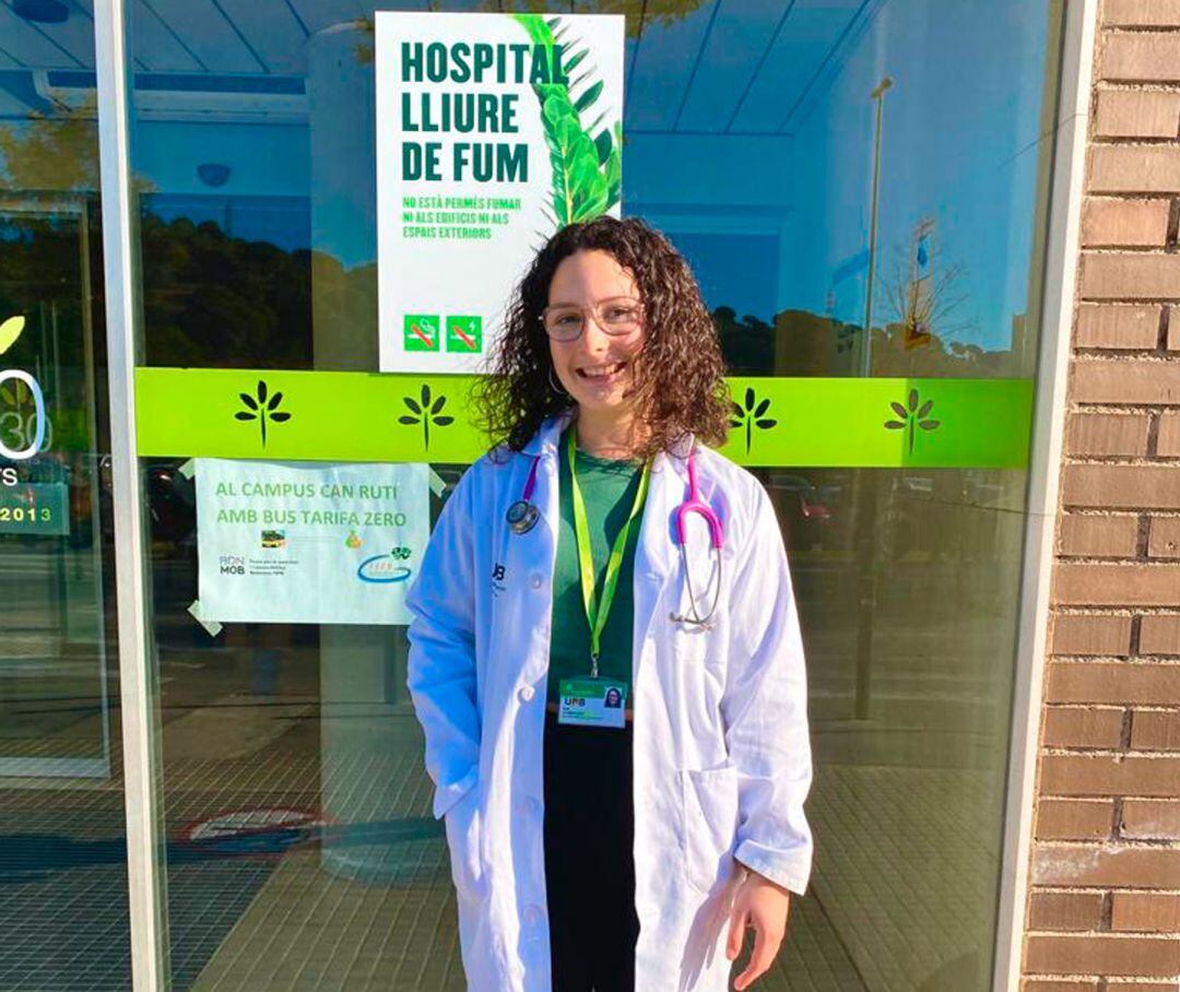 Alba Clemente Sanz, la joven estudiante que ha recibido la beca de medicina