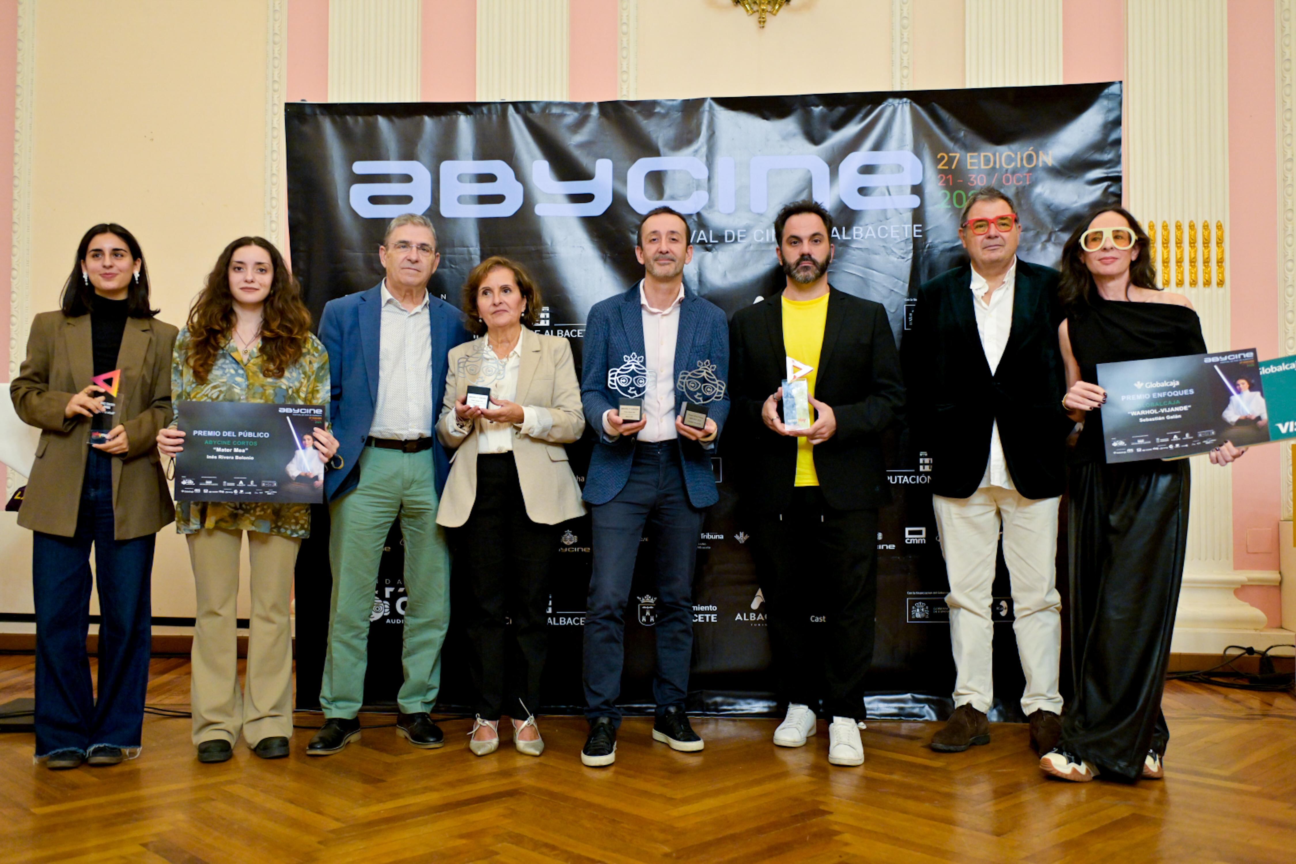 Imagen de los ganadores del palmarés del Festival de Cine Independiente de Albacete