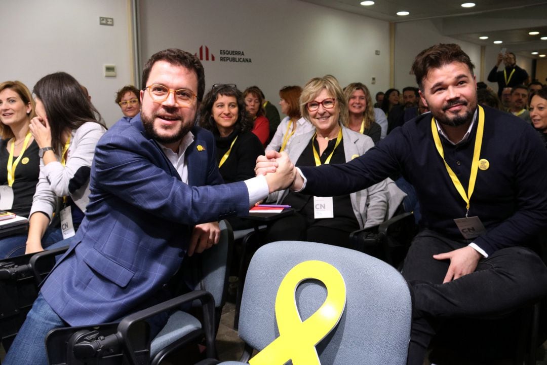 Pere Aragonès y Gabriel Rufián, este jueves en la reunión del Consell Nacional de Esquerra Republicana.