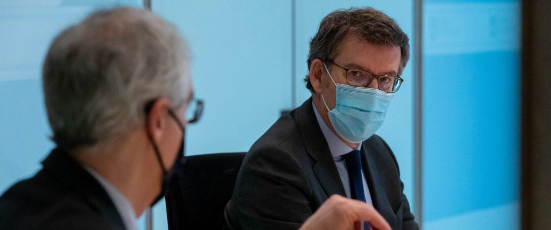 El presidente de la Xunta, Alberto Núñez Feijóo, preside la reunión del Consello de la Xunta