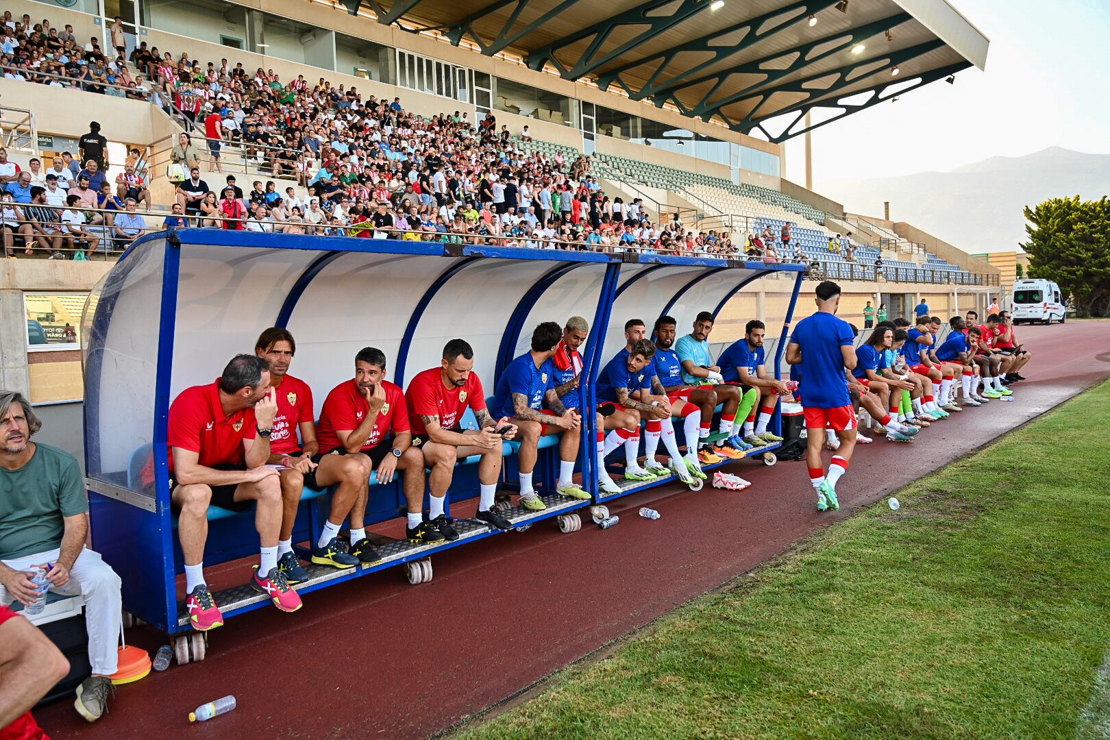 Moreno elabora la lista de descartes para ir a Marbella.