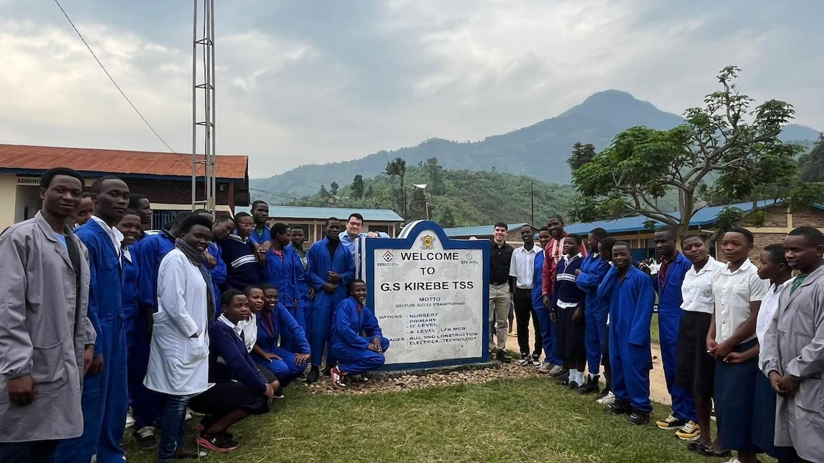 La UMH colabora con el Hospital de Nemba para la implantación de energías