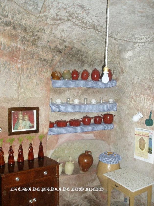 Interior de la Casa de Piedra de Alcolea.