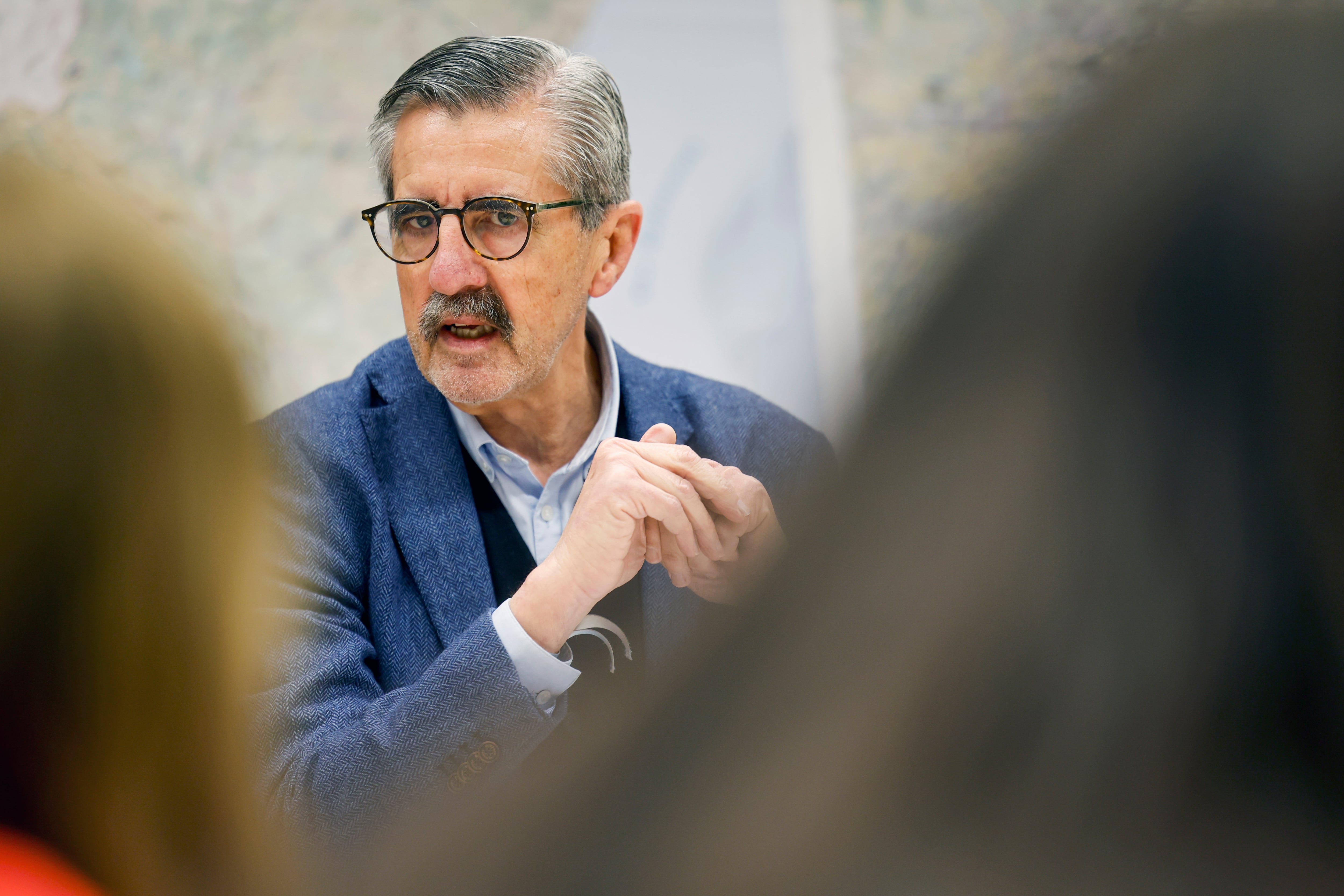 VALENCIA, 30/01/2025.- El Comisionado Especial del Gobierno para la Reconstrucción y Reparación de los daños provocados por la Dana, José Maria Àngel Batalla, informa en su primera rueda de prensa sobre la inminente constitución del Comité de Personas Expertas para la Reconstrucción y sobre la evolución de los trabajos al cumplirse tres meses desde la tragedia del 29 de octubre., este jueves en Valencia. EFE/ Ana Escobar
