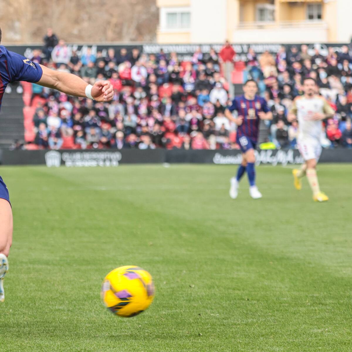 El Eldense visita al Elche con la permanencia y el liderato en juego (S. 16.15 h)