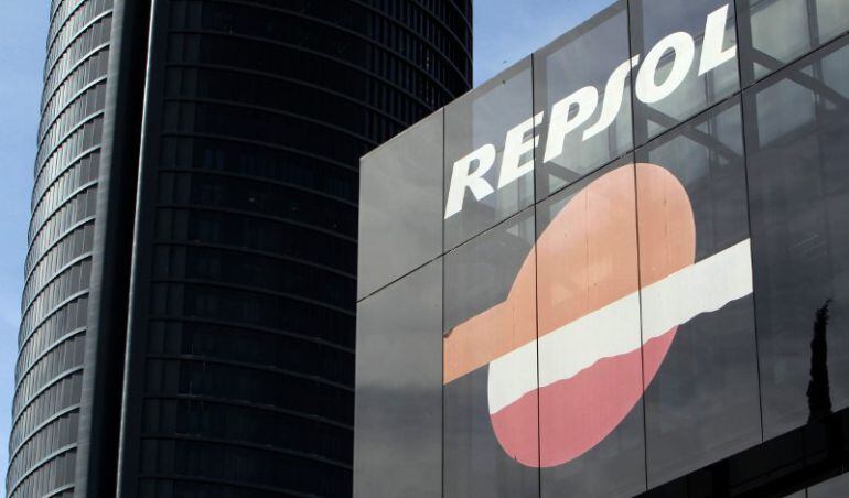 Fachada de la sede de Repsol