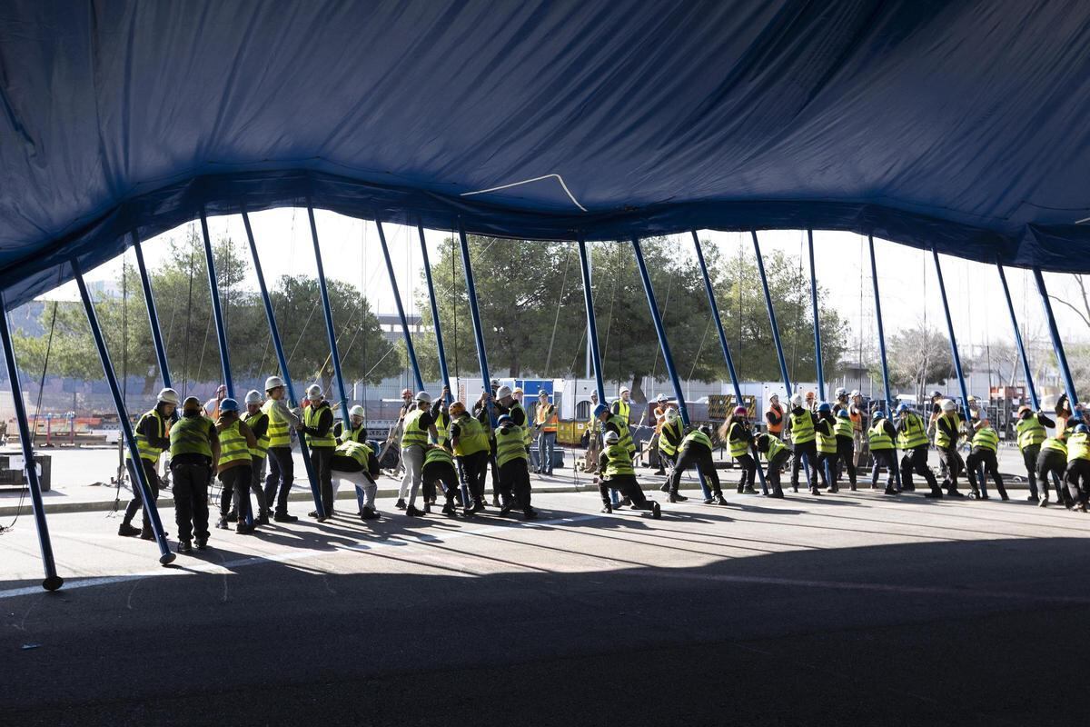 Montaje de carpa(archivo)