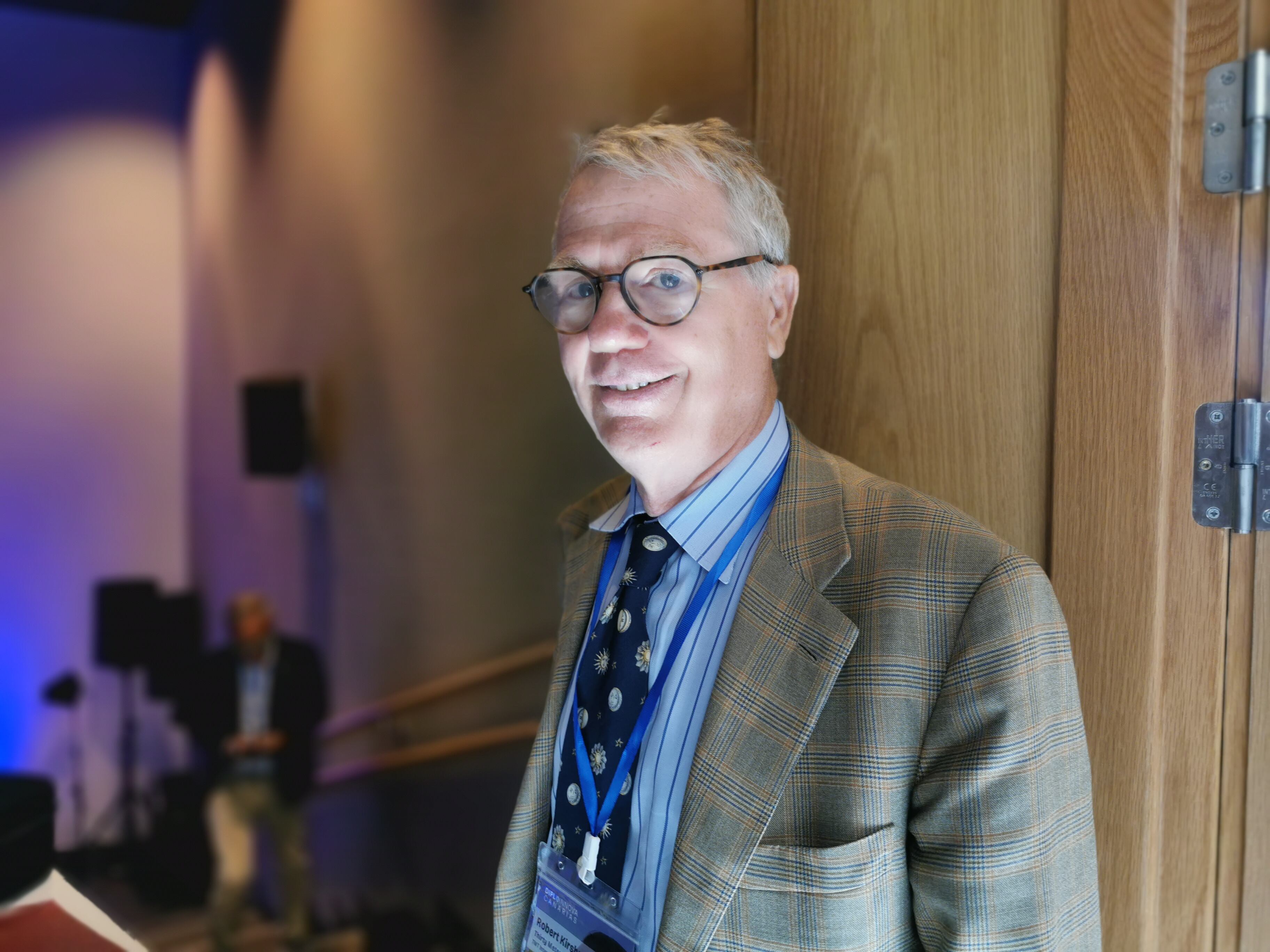 Robert P. Kirshner, director ejecutivo del Observatorio Internacional del TMT