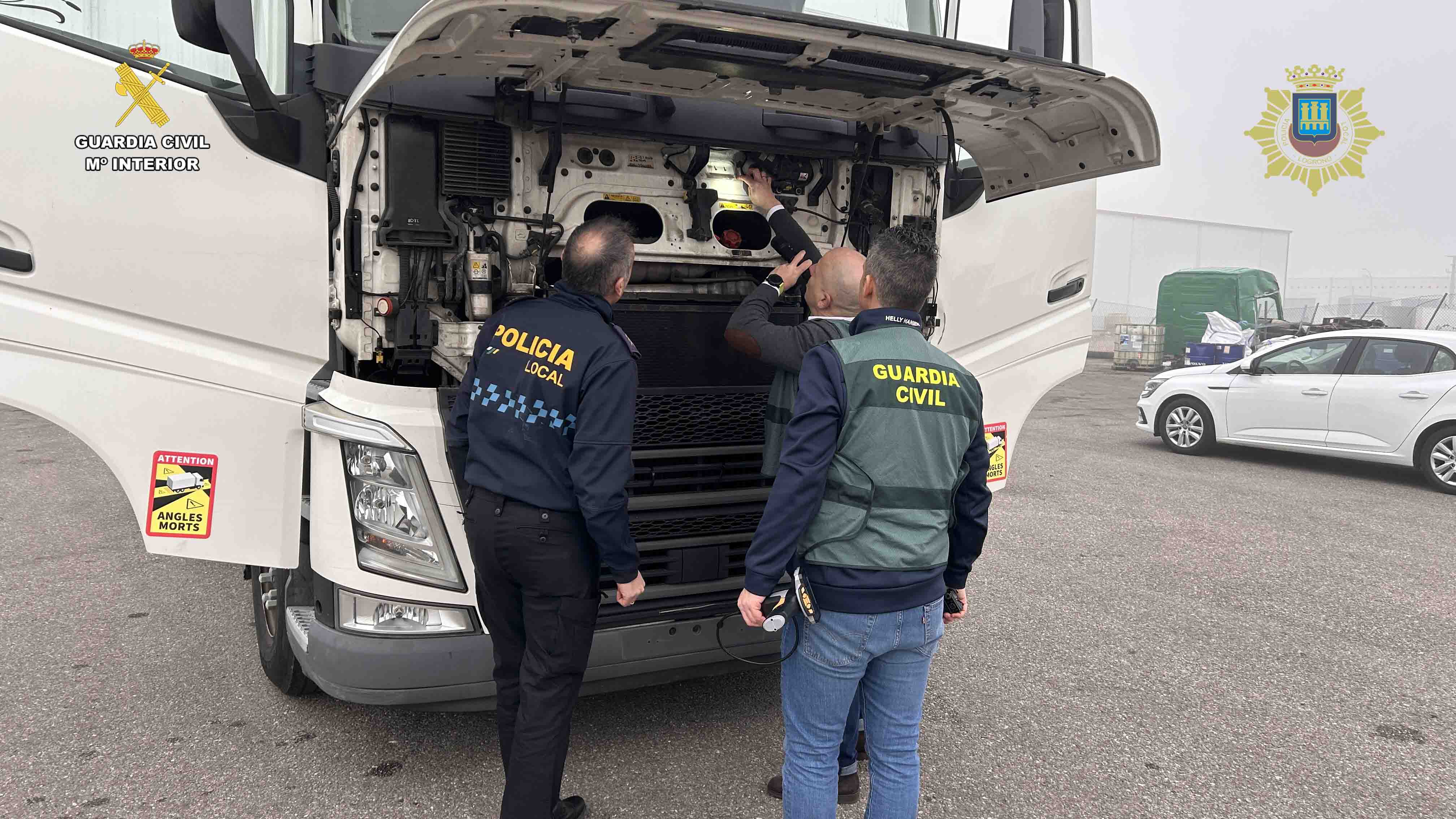 Investigado un varón de 40 años por hacer pasar un camión nuevo por otro siniestrado y reparado en Logroño