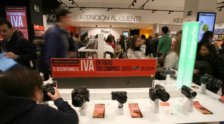 Interior de un establecimiento en un centro comercial