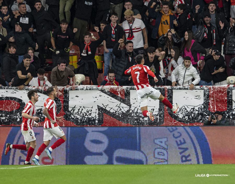 Gaspar Campos celebra su gol al Eldense.