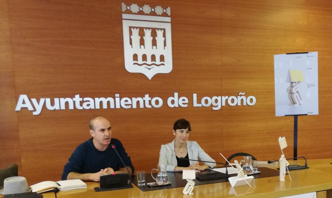 El Premio Nacional de Ilustración Isidro Ferrer ha creado el cartel para la tercera edición del Festival Cuentalo. La concejala de Cultura Carmen Urquía ha presentado cartel y programa de esta iniciativa.