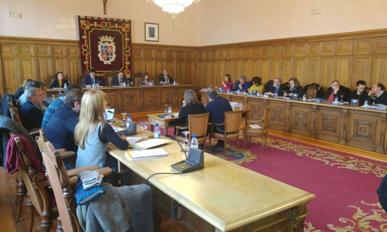 Imagen de archivo del pleno del Ayuntamiento de Palencia