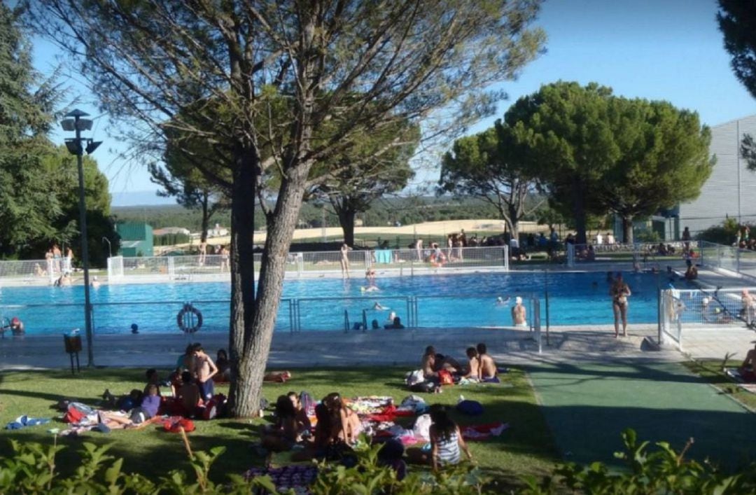 Imagen de archivo de una piscina municipal de València