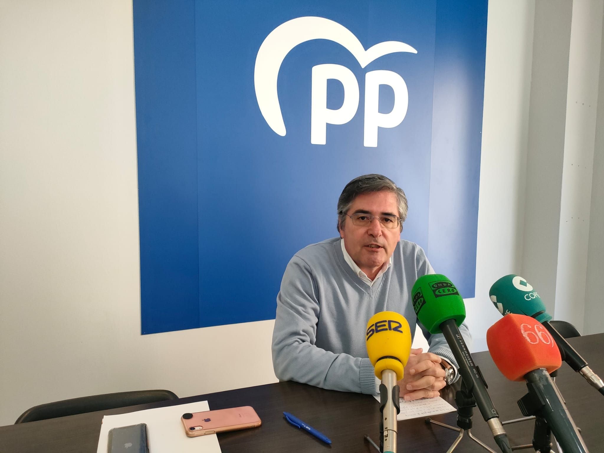 Carlos Pastor en la presentación de los 13 primeros de la lista del PP de Alcoy