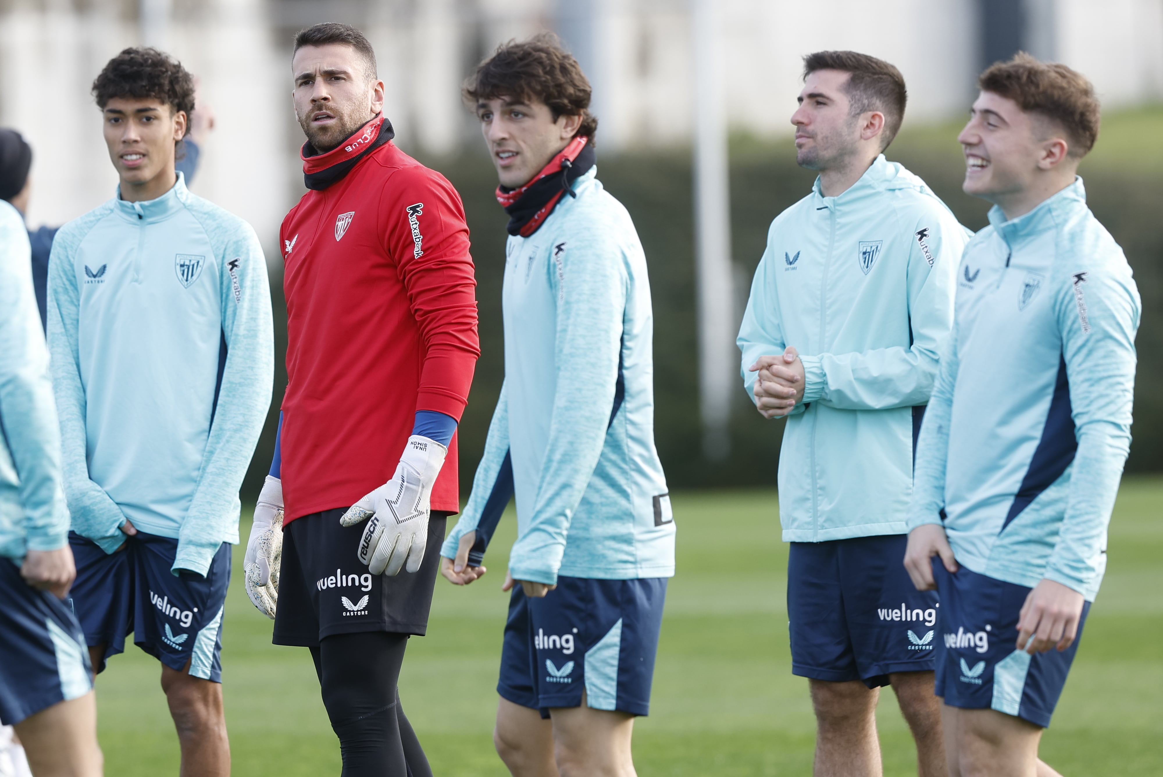 Varios jugadores del Athletic en un entrenamiento en Lezama 