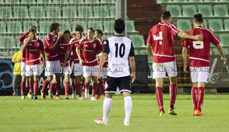 La derrota en el Estadio Romano aleja al Mérida A.D. a cuatro puntos de los puestos de liguilla de ascenso