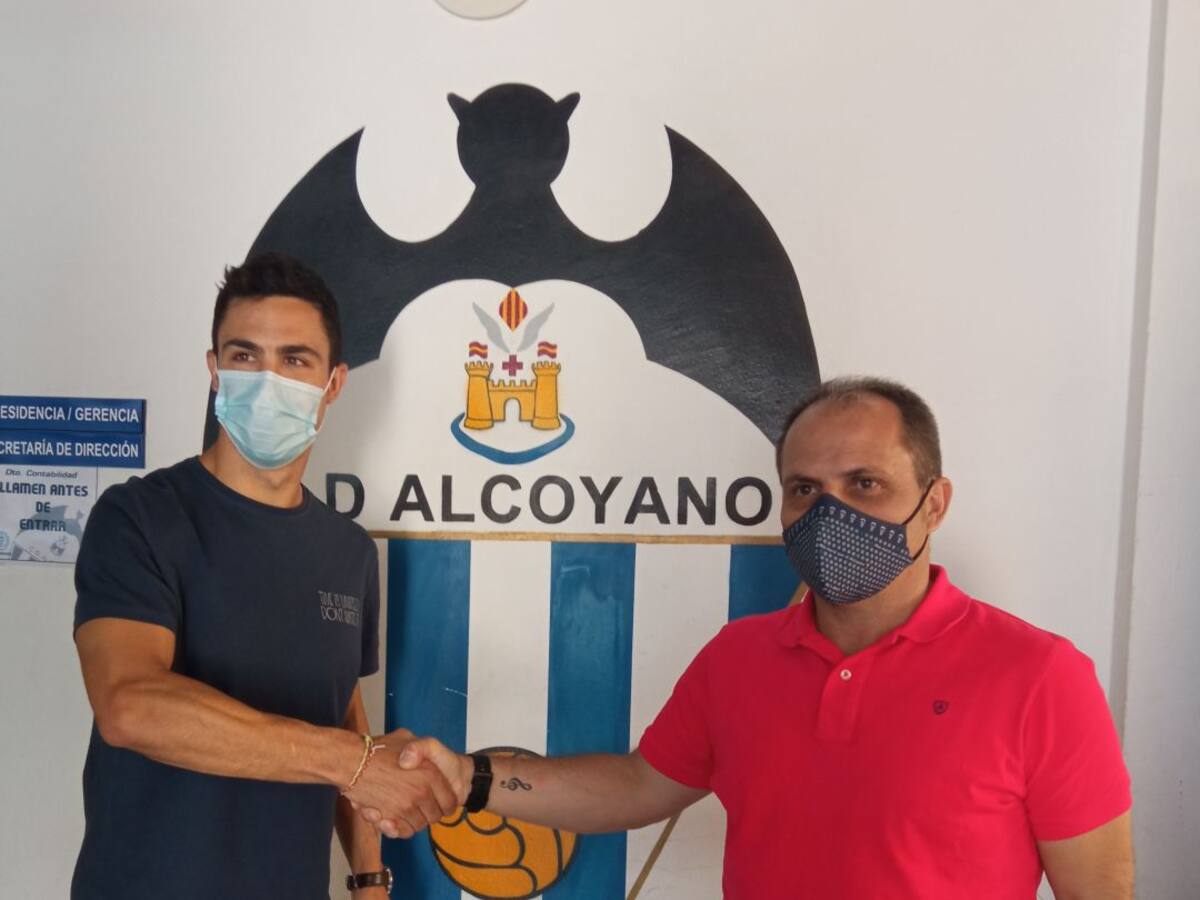 Juanan: "El club hizo un esfuerzo por ficharme y ahora me he adaptado yo a las circunstancias económicas"