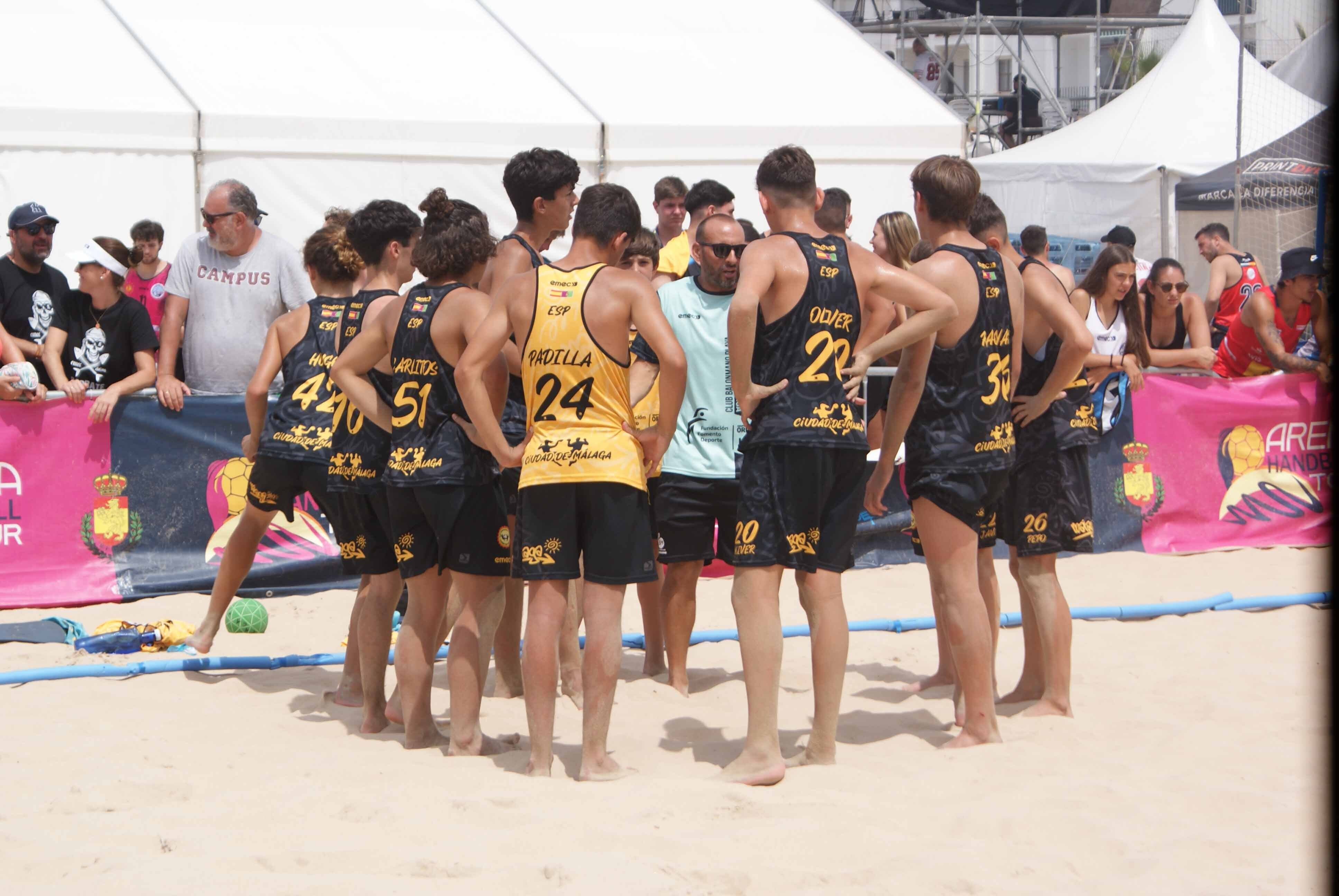 El torneo Ciudad de Lepe protagonista del panorama autonómico del balonmano playa andaluz