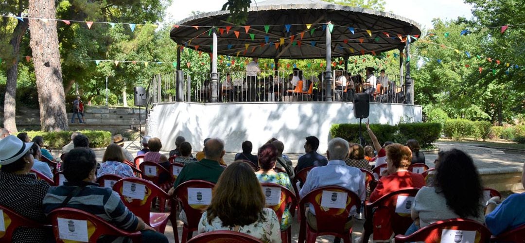 Las fiestas contarán con intérprete de signos y plataformas para personas con movilidad reducida