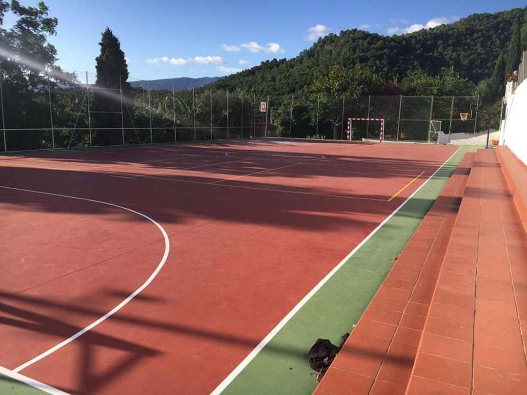 Obras de mejoras en uno de los colegios del Real de Gandia. 