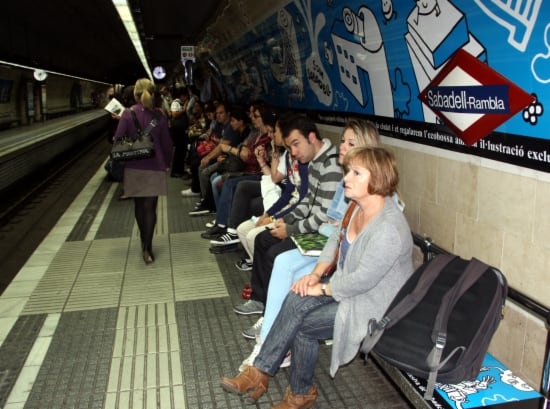 Imatges de l&#039;estació de FGC de Sabadell Rambla durant la jornada de vaga